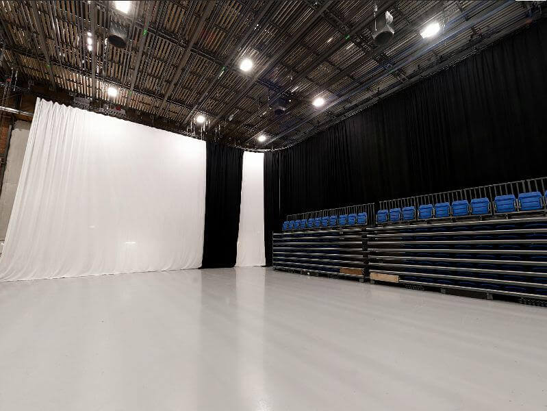 Pinewood studio 2 Perimeter tracks and curtains