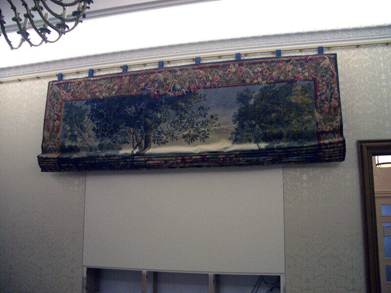 tapestry festoon mechanism at the Villa Mumm Kronberg
